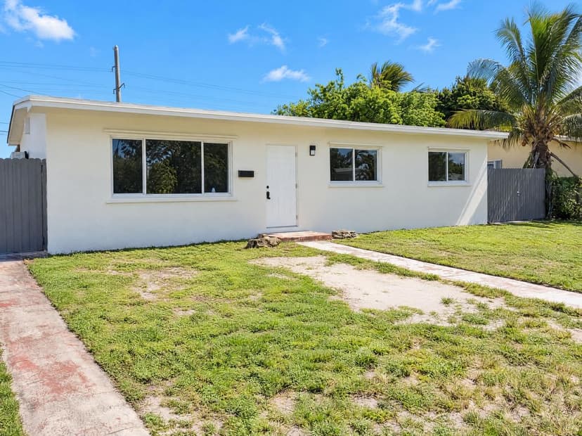 18105 Nw 7th Ct