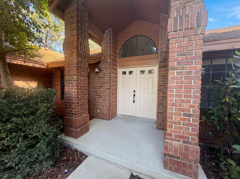 332 Sprucewood Rd