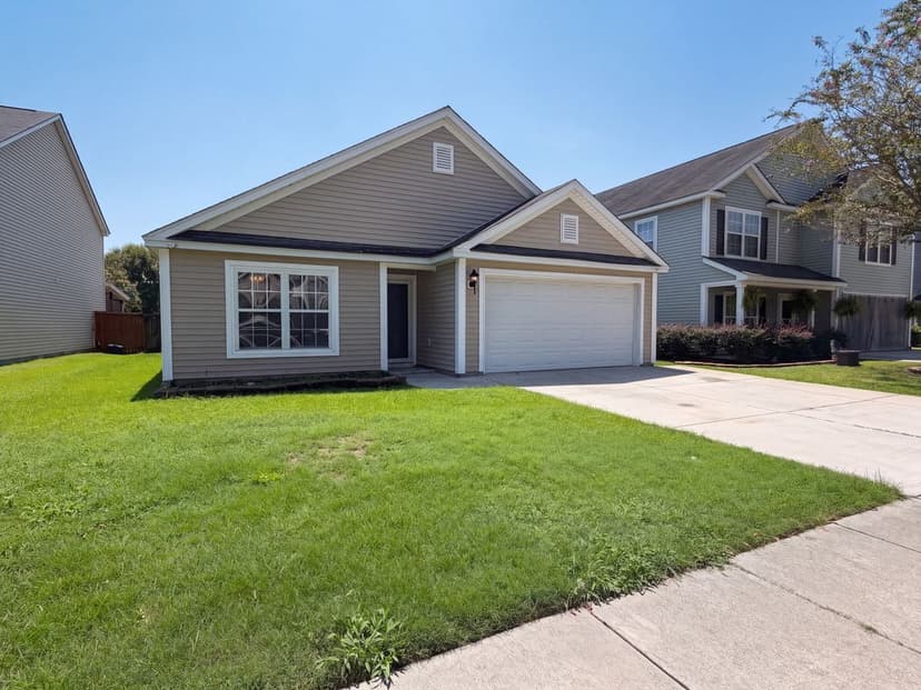 211 Emerald Isle Dr