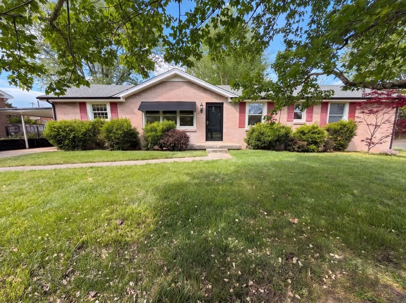 242 Kingswood Dr