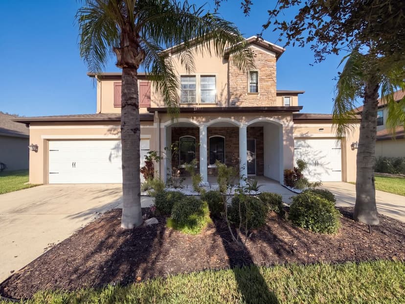 12424 Belcroft Dr