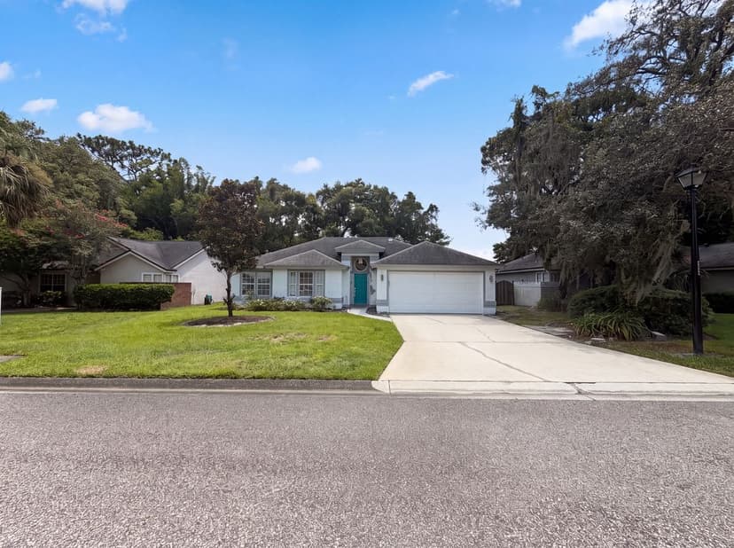 1340 Sassafras Ave