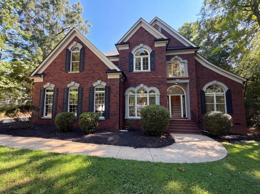10124 Windtree Ln