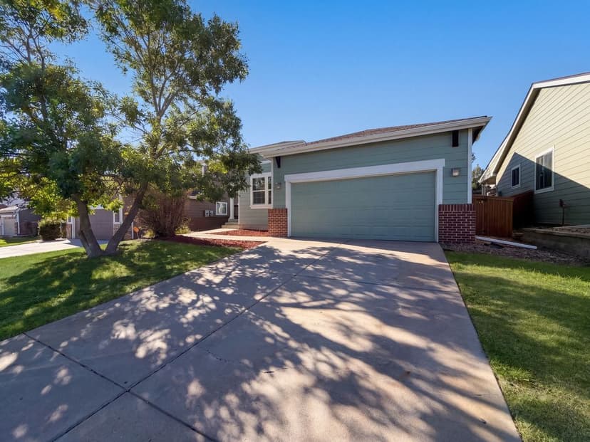 10009 Strathfield Ln
