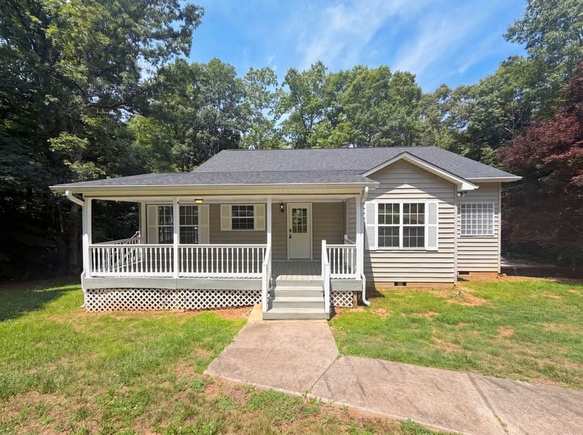 221 Grandview Dr