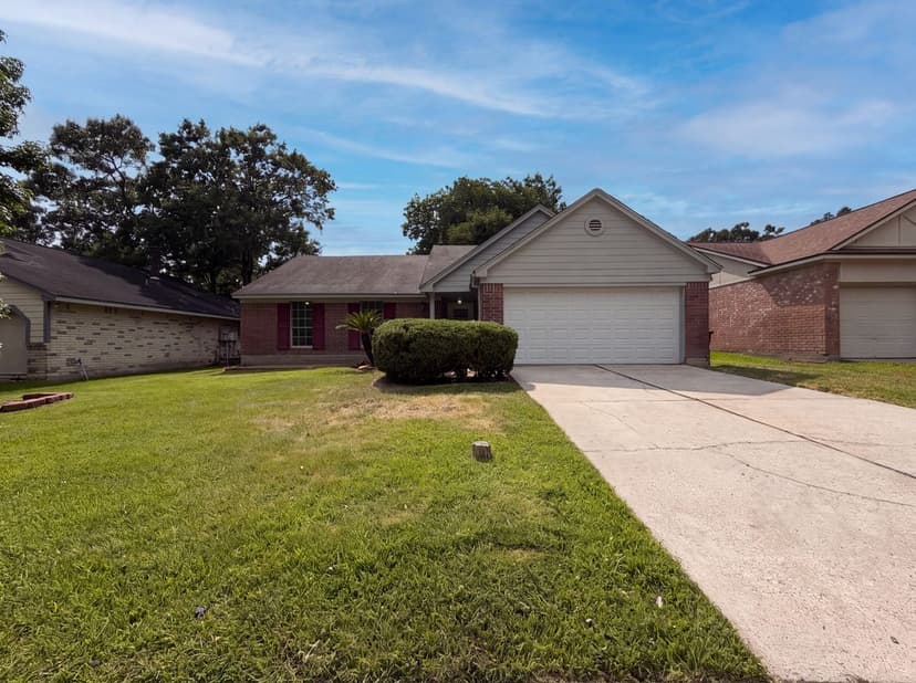 4011 Hunnington Dr