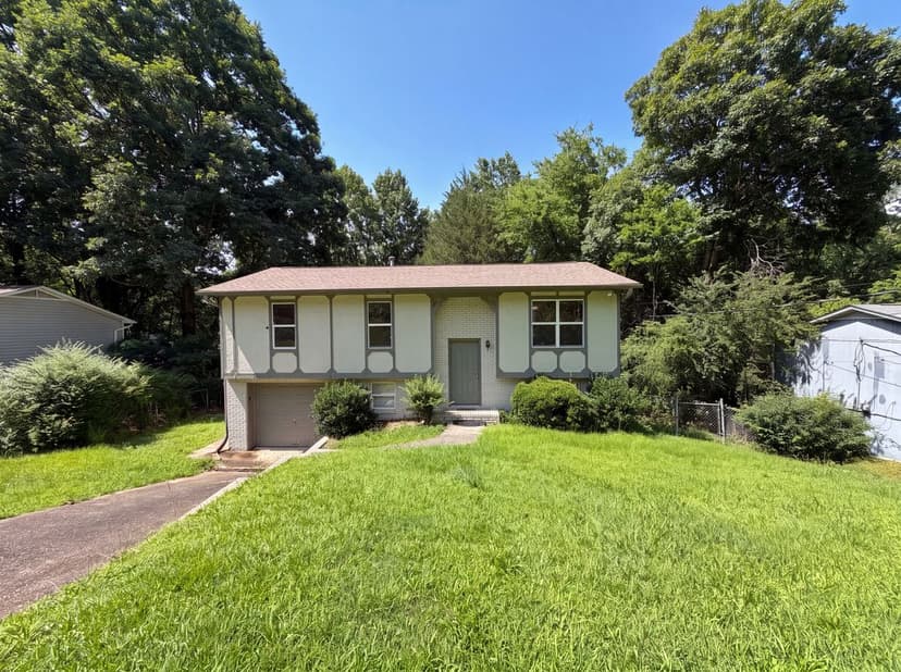3108 Cobblestone Dr