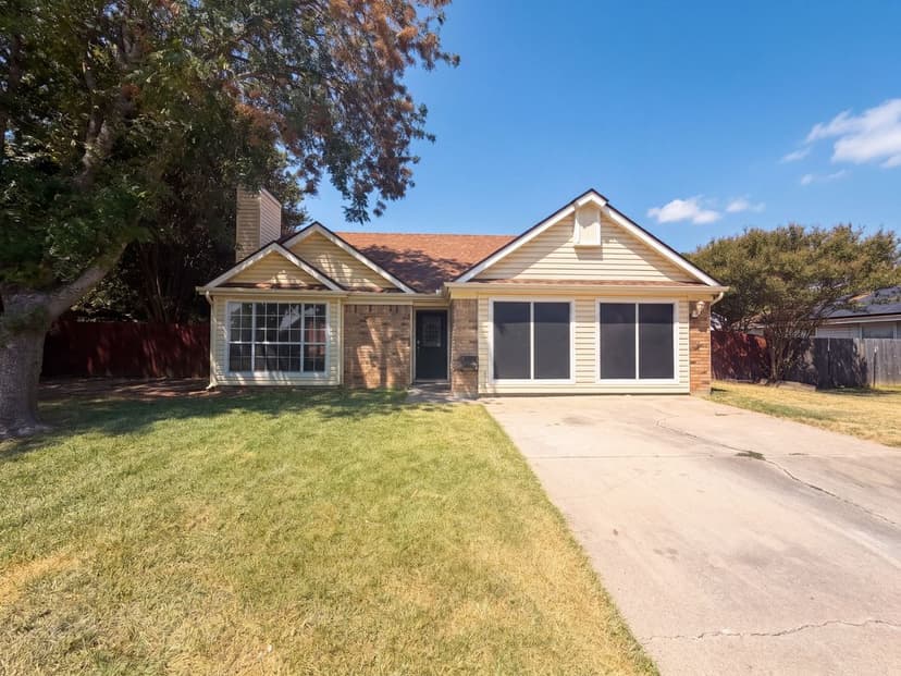 710 Brazos Dr