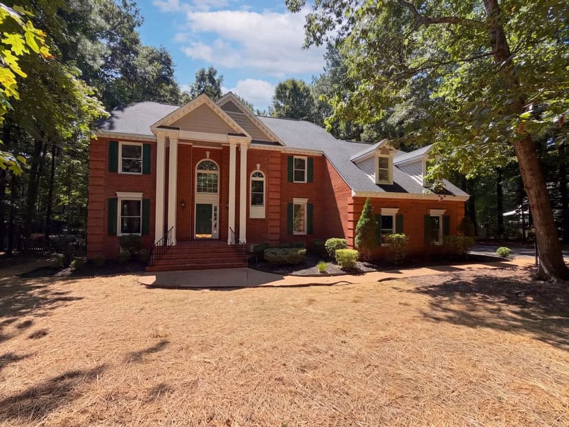 5806 Fox Briar Way