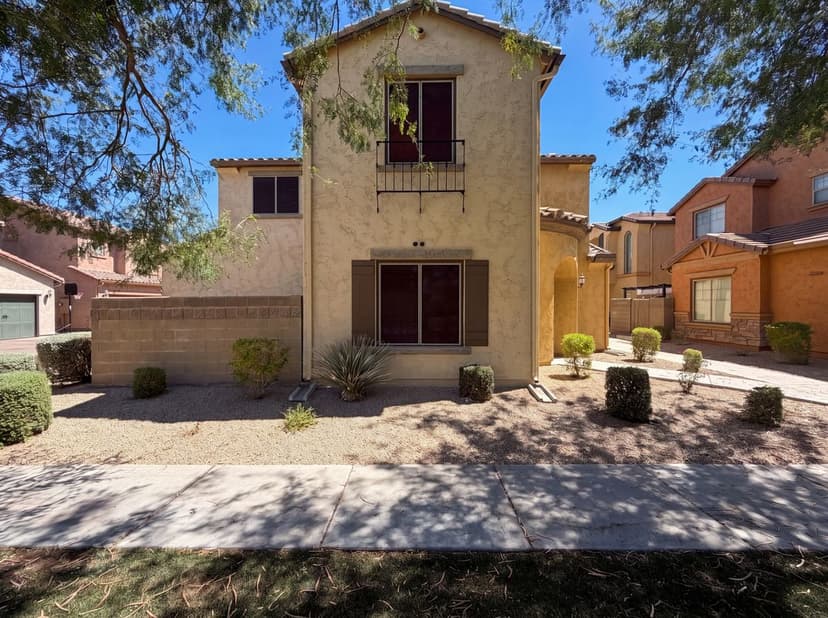 3968 E Melinda Dr