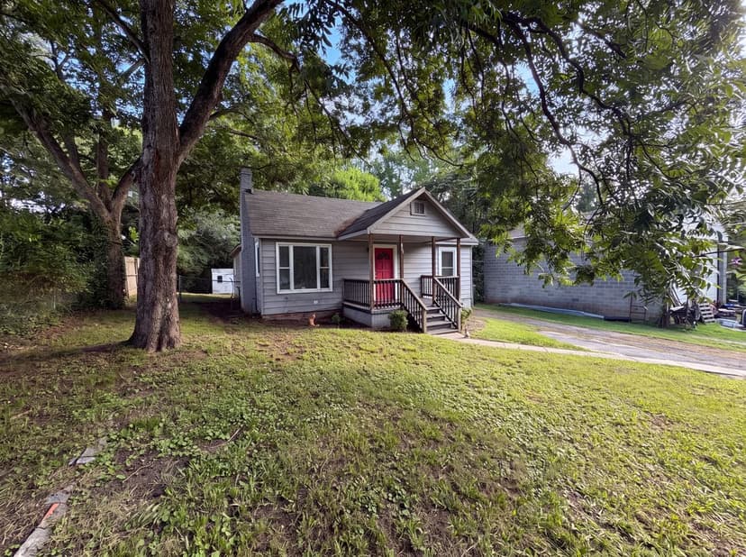 831 Fairview St