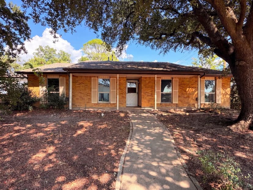 2602 Emberwood Dr