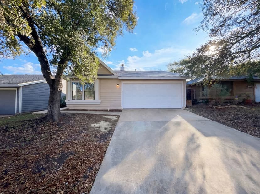 15009 Winter View Dr
