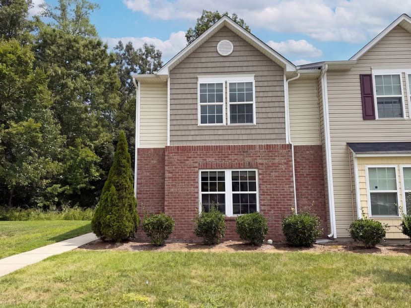 411 Sandybrooke Dr