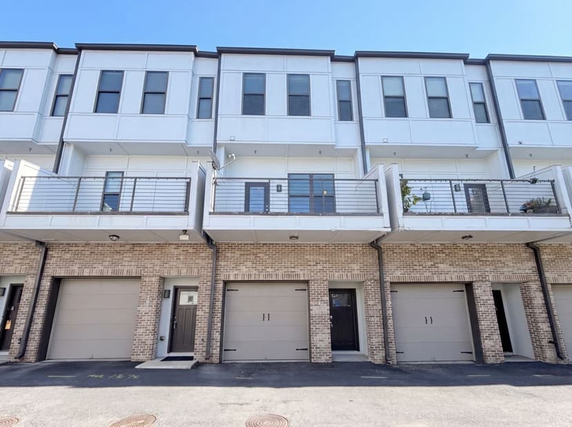 2030 Main St Nw