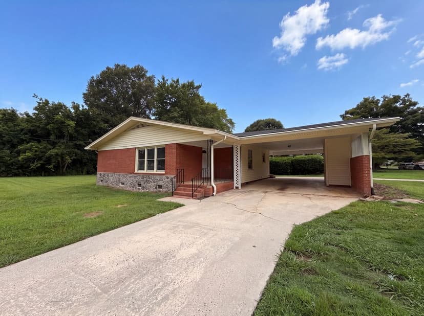 1951 Taylor Dr