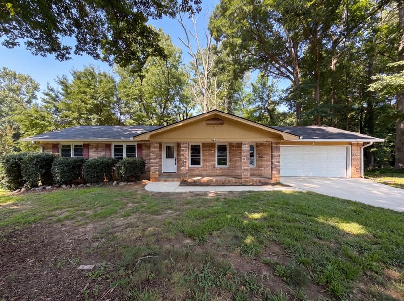 1653 E Kellogg Cir