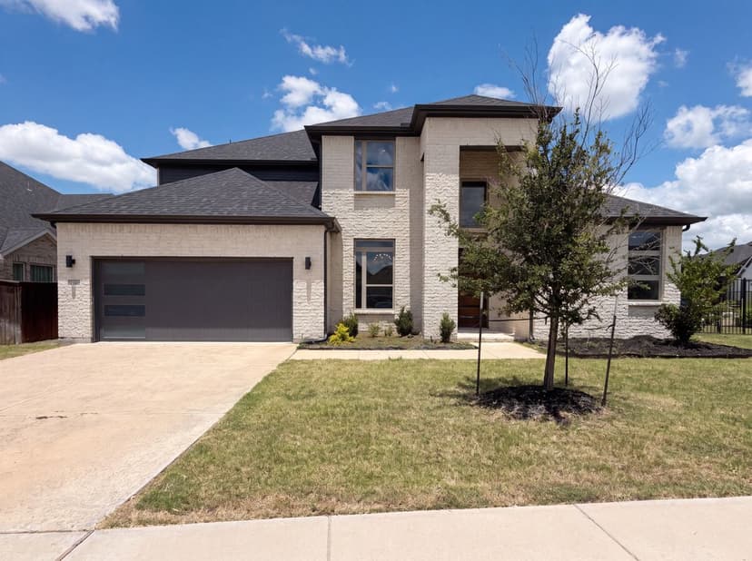 7592 Sanctuary Dr