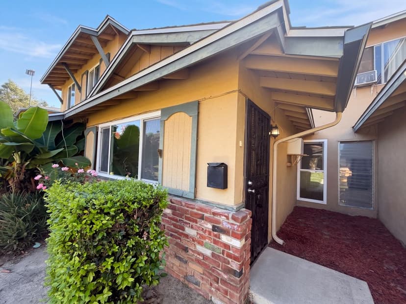 12927 Lariat Ln