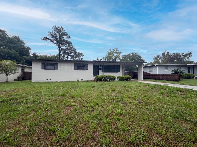 7520 Altus Dr S