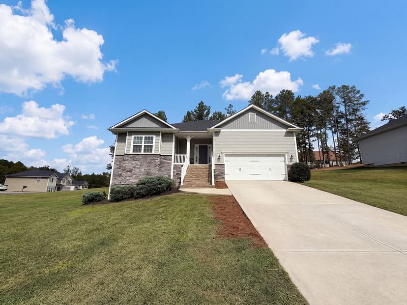 225 Jaida Ln