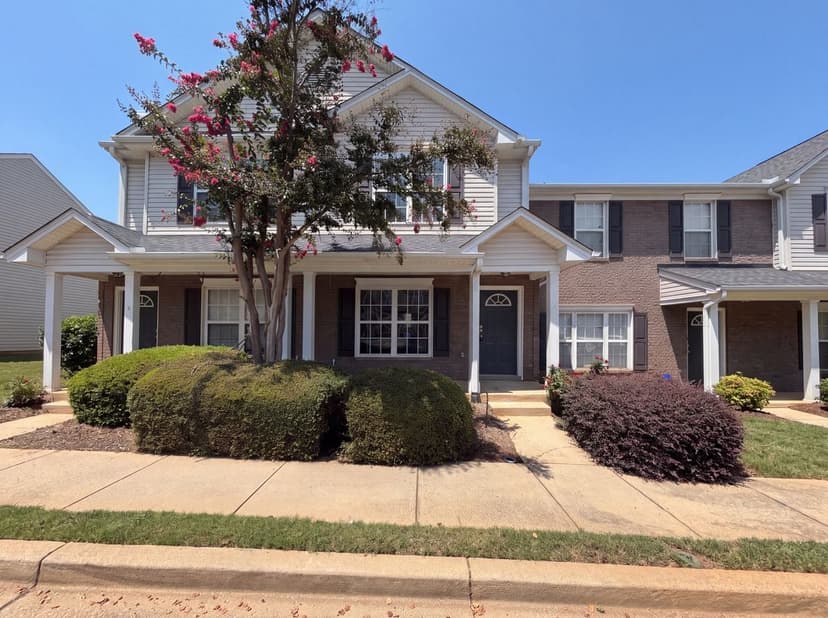 615 Graythorn Ln