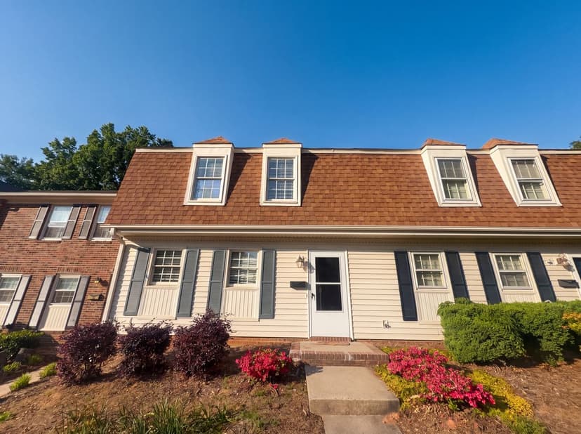 3229 Regents Park Ln