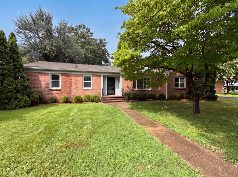 1016 Forestview Dr