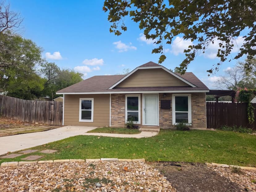 8703 Park Mdws