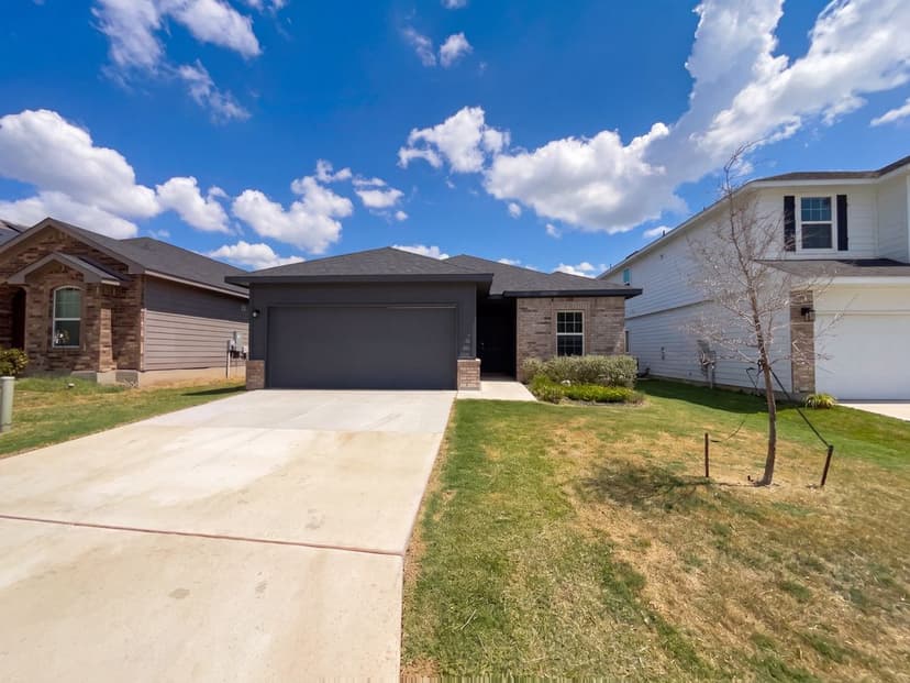 2838 Davis Trce