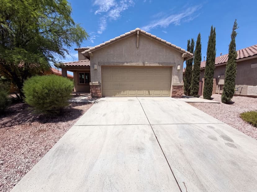 7452 S Golden Shore Dr