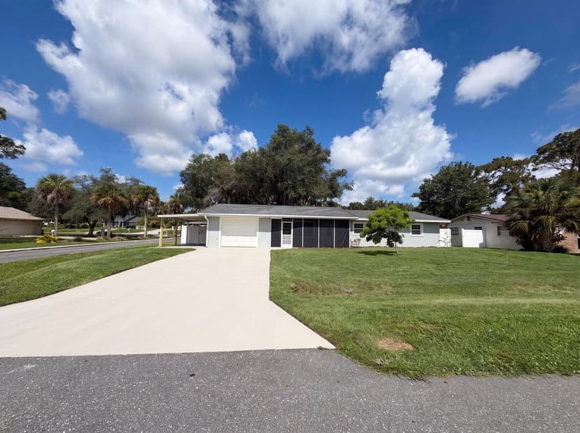 1823 Lori Ln W