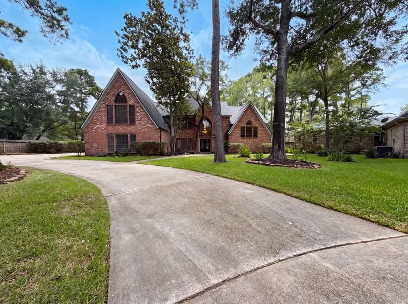 6127 Willowcrest Ct