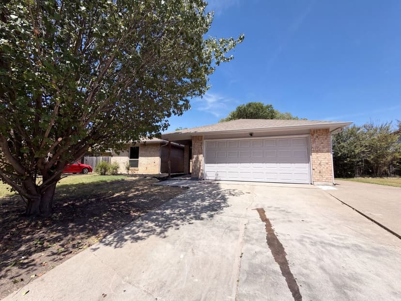 220 Grand Meadow Dr