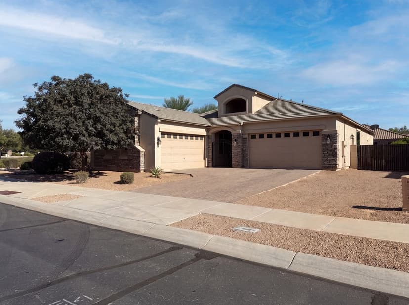 19745 E Raven Dr