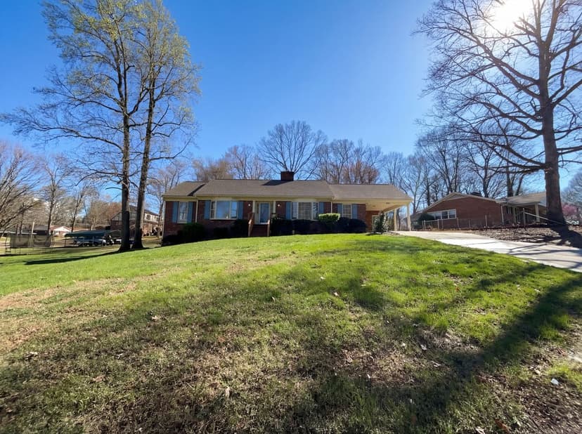 707 Willowmoore Ave