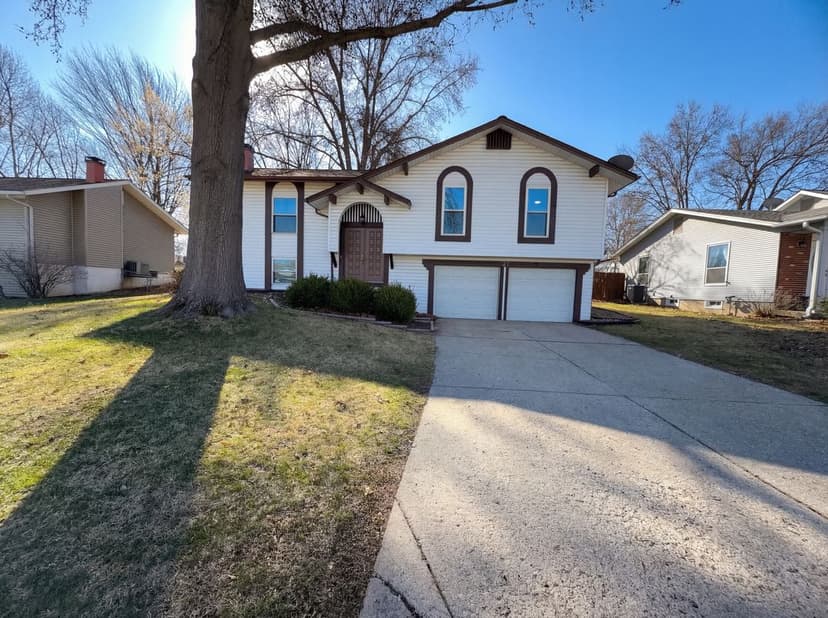 27 Glenna Dr