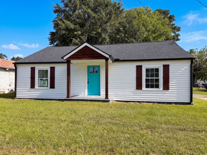 2202 Erwin Rd