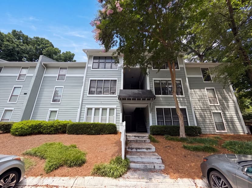 216 Summit North Dr Ne