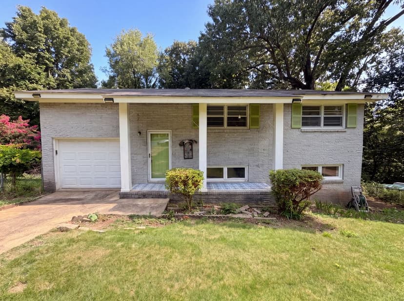 325 19th Court Cir Ne