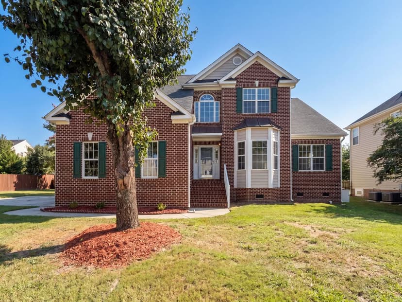 1701 Carnation Dr