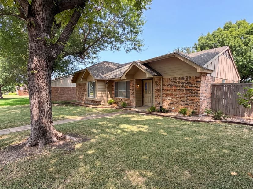 2739 April Hill Ln