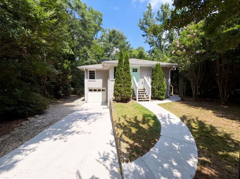 2336 Nesbitt Dr Ne