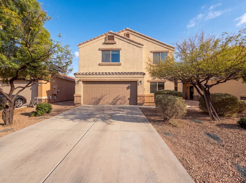 28539 N Moonstone Way