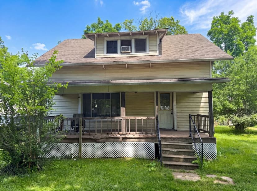 2670 Fern Ave