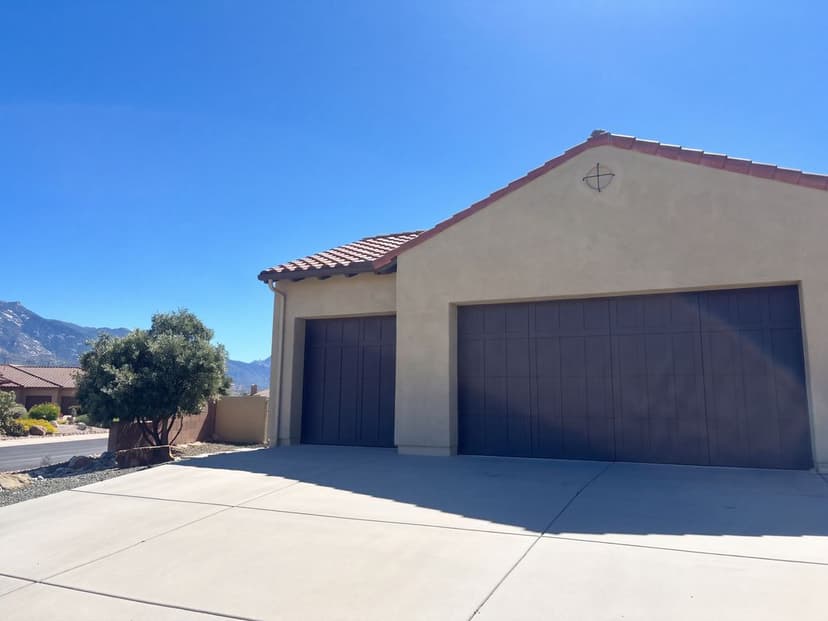 36070 S Desert Sun Dr