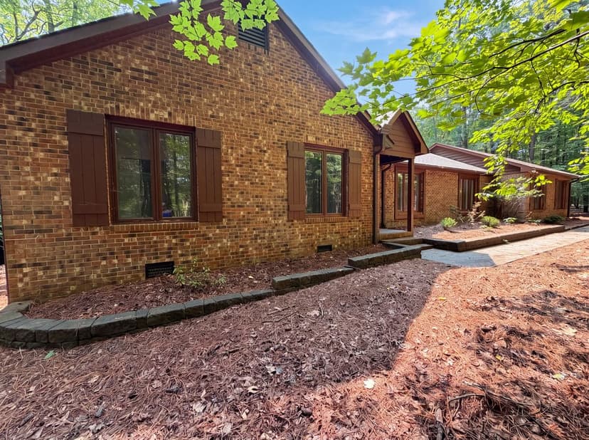 204 Boulder Bluff Trl