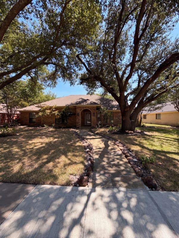3924 Mesa Dr