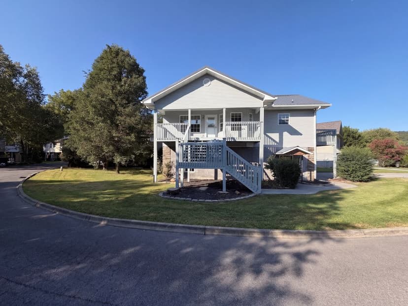 2039 Slippery Rock Cir