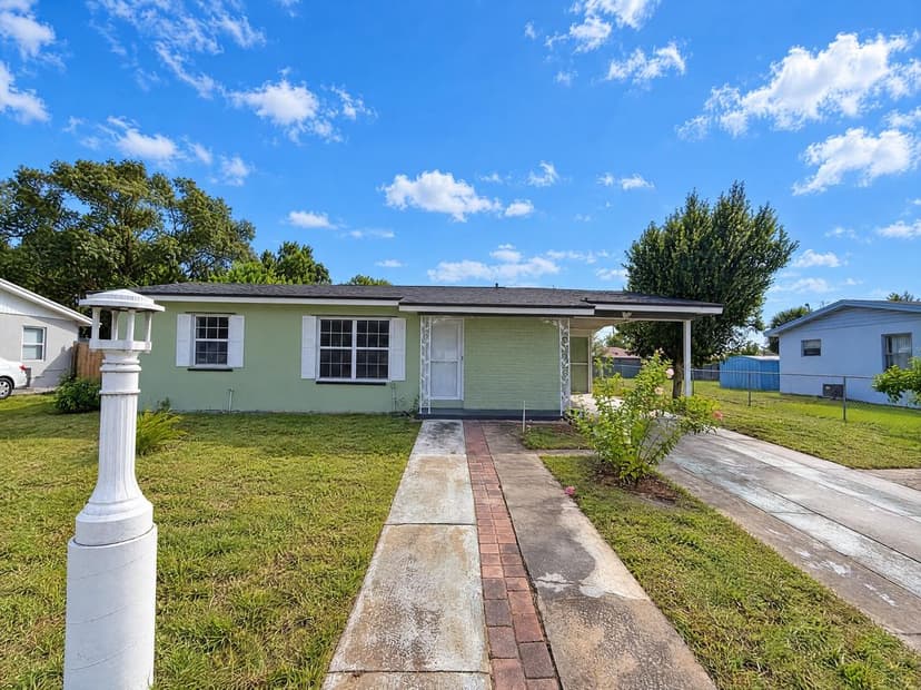 1331 E Hancock Dr